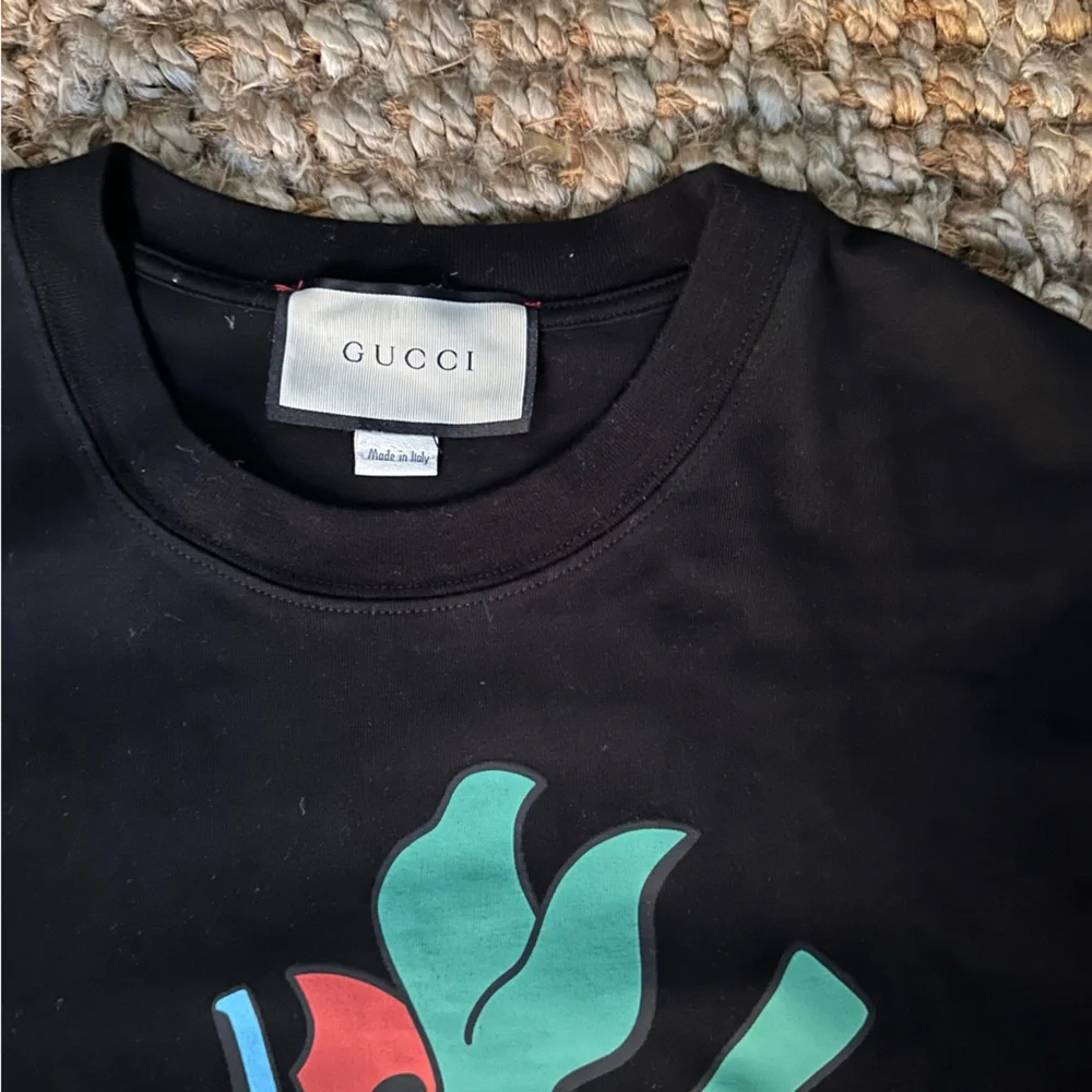GUCCI Strawberry T-Shirt